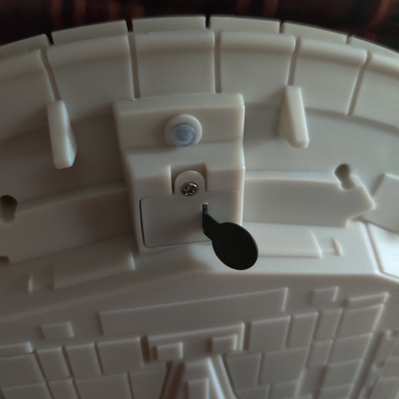 Disney Parks Millennium Falcon popcorn bucket - Picture 4 of 5